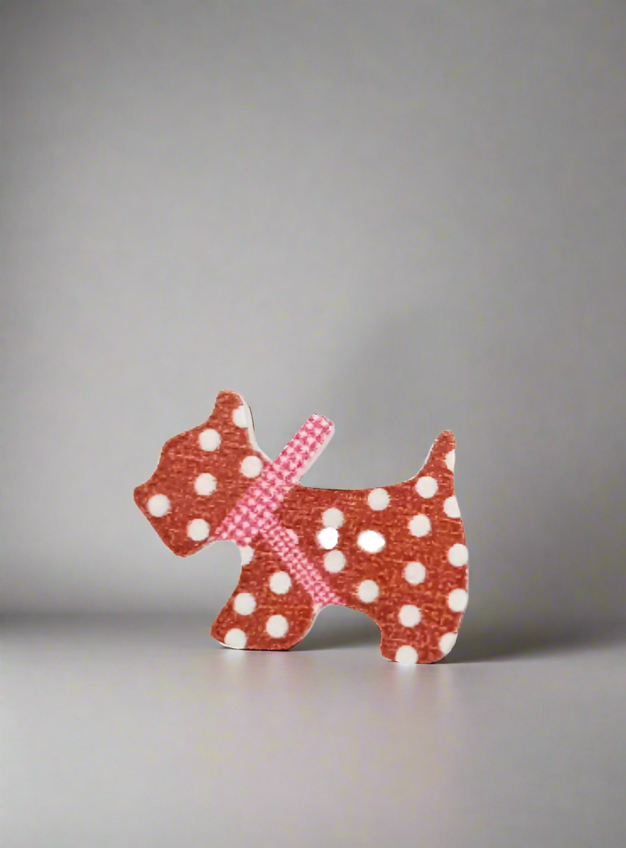 Bottone cane rosso pois