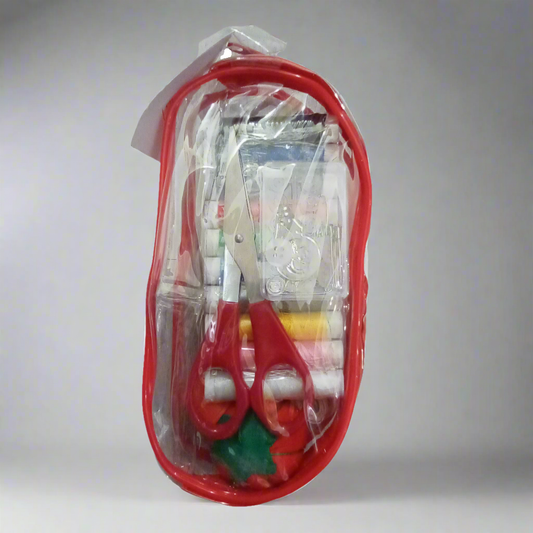 Set cucito da viaggio rosso
